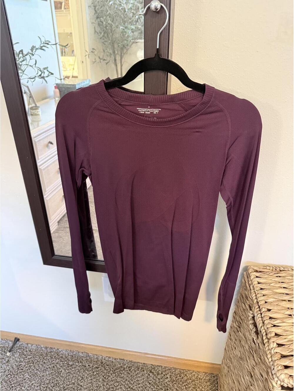 Purple Long Sleeve Athletic Shirt Size S